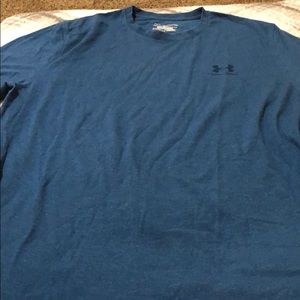 Under Armour T-shirt